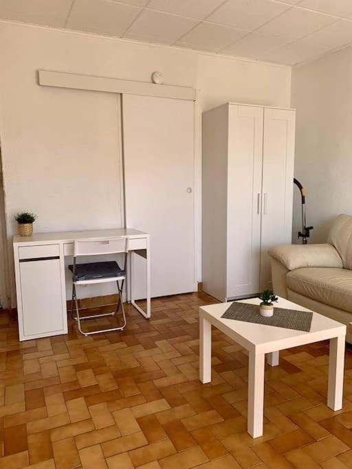 La Garde : Joli Studio Dans Residence Екстер'єр фото