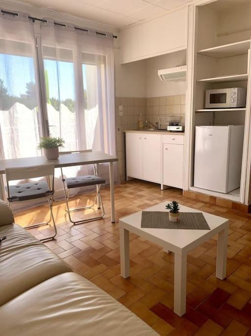 La Garde : Joli Studio Dans Residence Екстер'єр фото